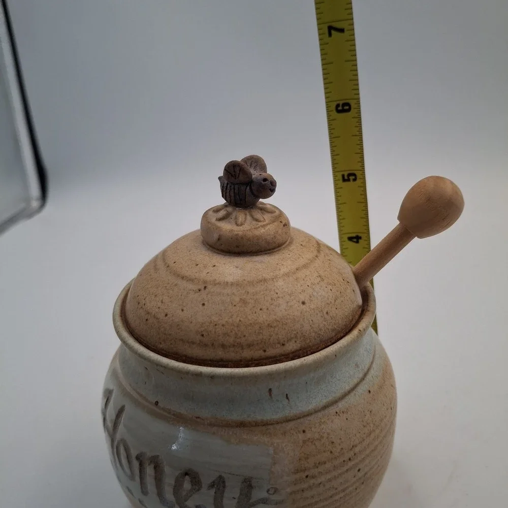 Vintage Linda Wieck 1985 Ceramic Honey Pot Jar Lid Dipper Bee Figurine Stoneware